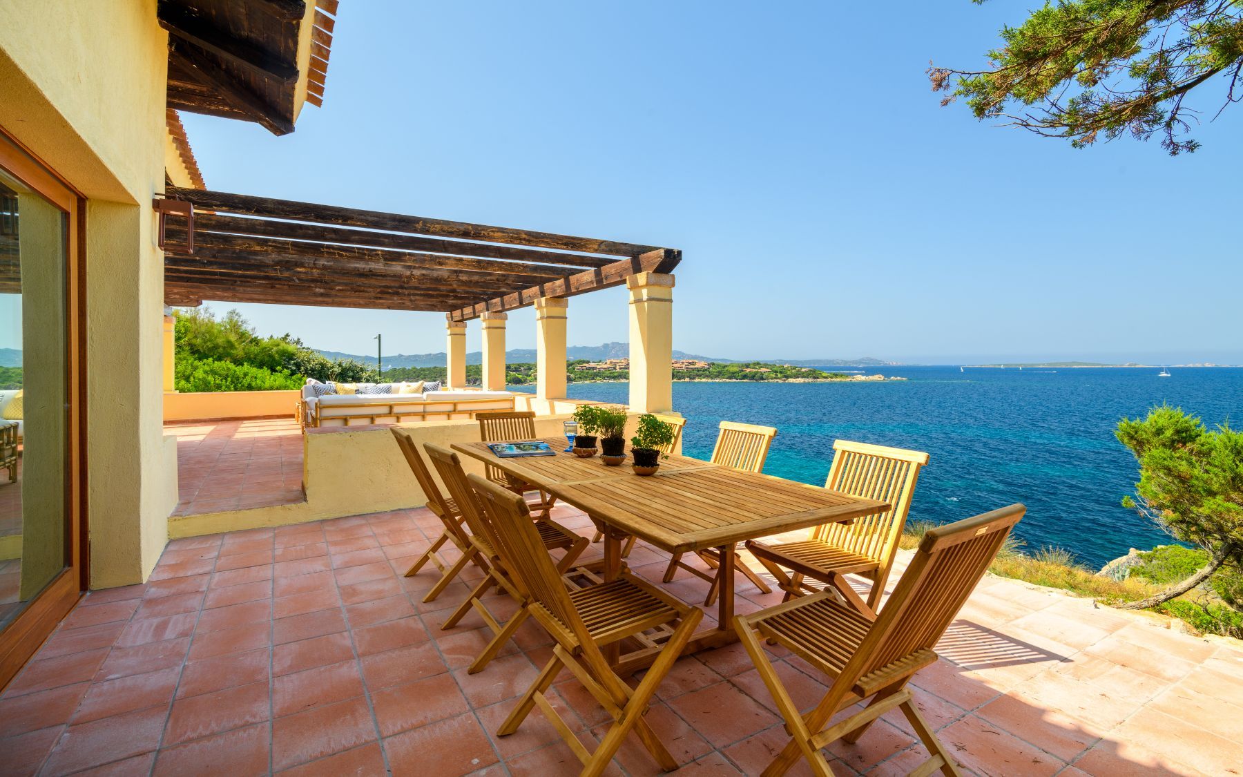 Azzurra villa photo.